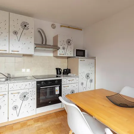 Apartma Antony *